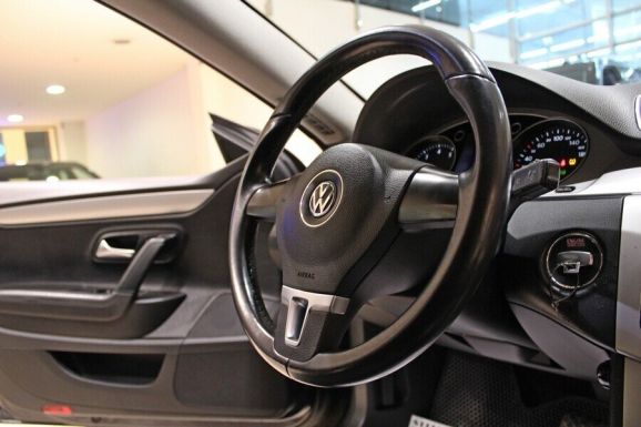 Volkswagen Passat CC, 1.8 л, Робот, 2012 фото 2