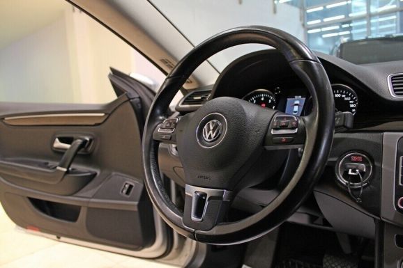 Volkswagen Passat CC, 1.8 л, Робот, 2013 фото 11