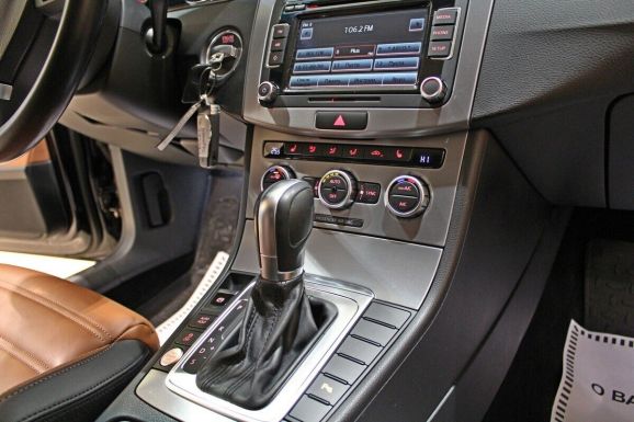 Volkswagen Passat CC, 1.8 л, Робот, 2013 фото 2