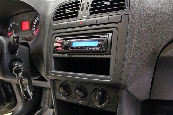 Volkswagen Polo, 1.6 л, МТ, 2014 фото 2