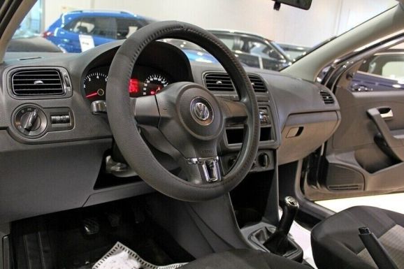 Volkswagen Polo, 1.6 л, МТ, 2014 фото 1