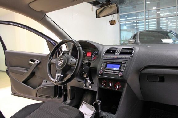 Volkswagen Polo, 1.6 л, МТ, 2013 фото 7