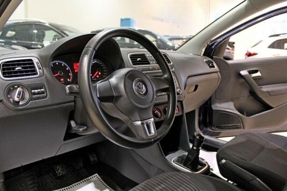 Volkswagen Polo, 1.6 л, МТ, 2013 фото 1