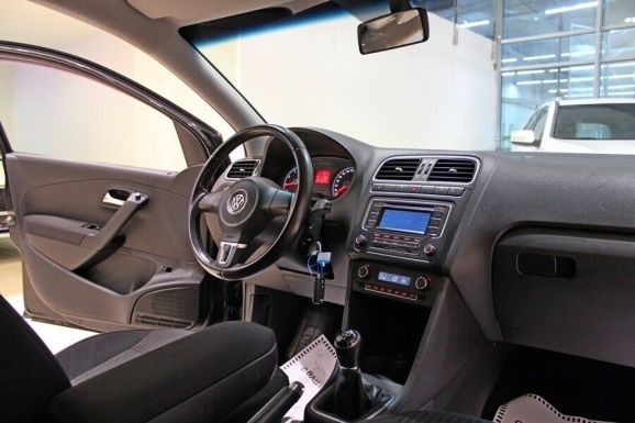 Volkswagen Polo, 1.6 л, МТ, 2014 фото 7