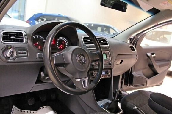 Volkswagen Polo, 1.6 л, МТ, 2014 фото 2
