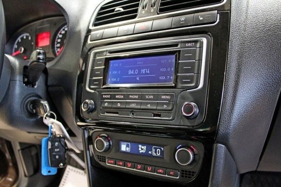 Volkswagen Polo, 1.6 л, МТ, 2014 фото 9