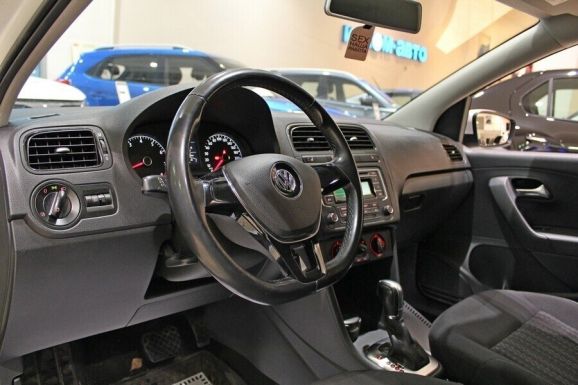 Volkswagen Polo, 1.6 л, АТ, 2017 фото 2