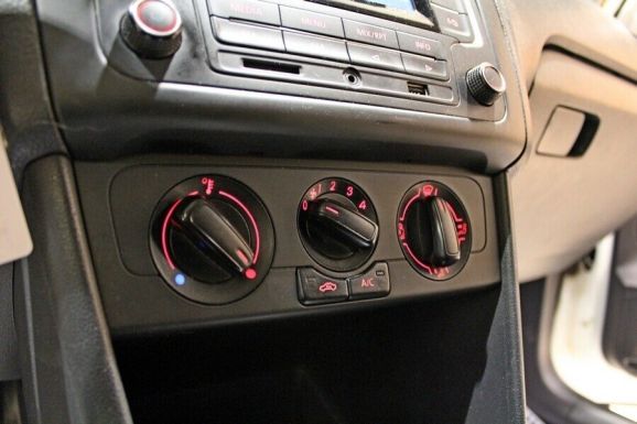 Volkswagen Polo, 1.6 л, АТ, 2017 фото 1