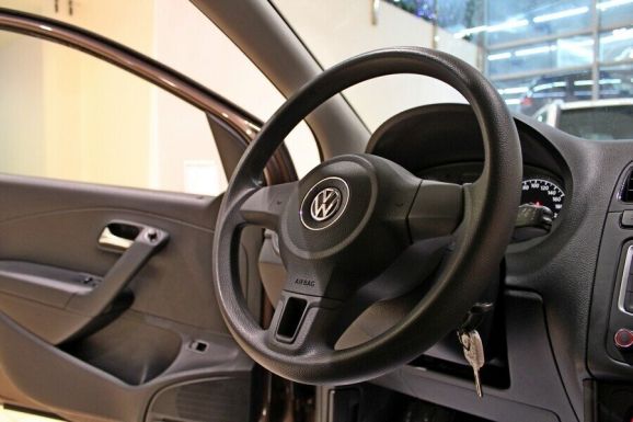 Volkswagen Polo, 1.6 л, АТ, 2016 фото 2