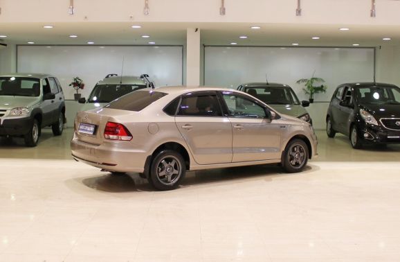 Volkswagen Polo, 1.6 л, АТ, 2018 фото 6