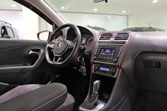 Volkswagen Polo, 1.6 л, АТ, 2018 фото 7