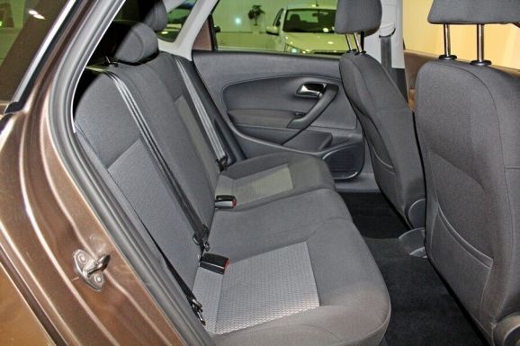 Volkswagen Polo, 1.6 л, АТ, 2014 фото 1