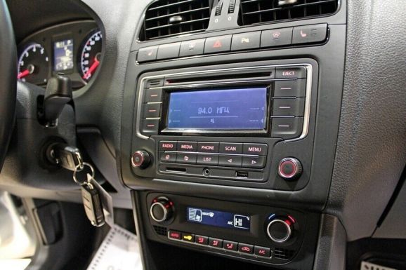 Volkswagen Polo, 1.6 л, АТ, 2017 фото 9