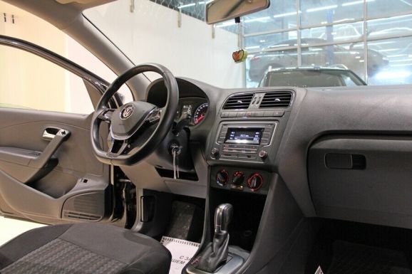 Volkswagen Polo, 1.6 л, АТ, 2016 фото 7