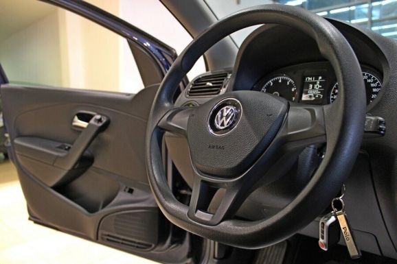 Volkswagen Polo, 1.6 л, АТ, 2016 фото 1