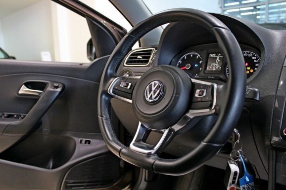 Volkswagen Polo, 1.6 л, АТ, 2020 фото 2