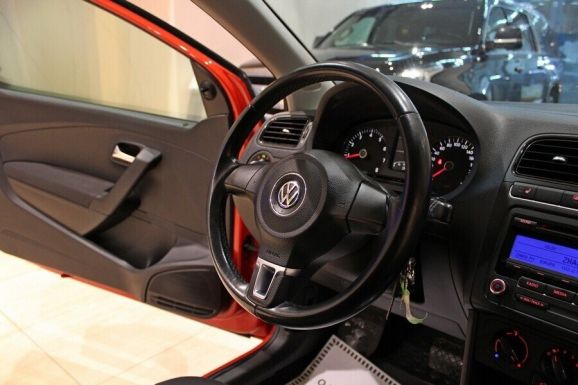 Volkswagen Polo, 1.4 л, Робот, 2011 фото 7
