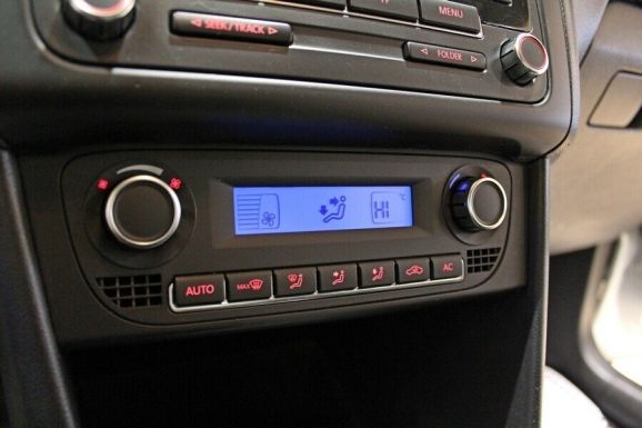 Volkswagen Polo, 1.6 л, АТ, 2014 фото 8