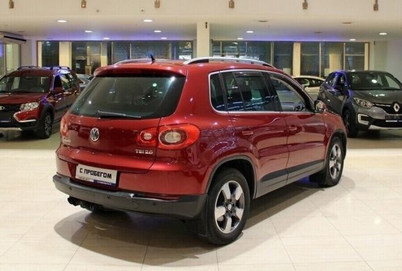 Volkswagen Tiguan, 2.0 л, АТ, 2010 фото 4