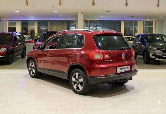 Volkswagen Tiguan, 2.0 л, АТ, 2010 фото 6