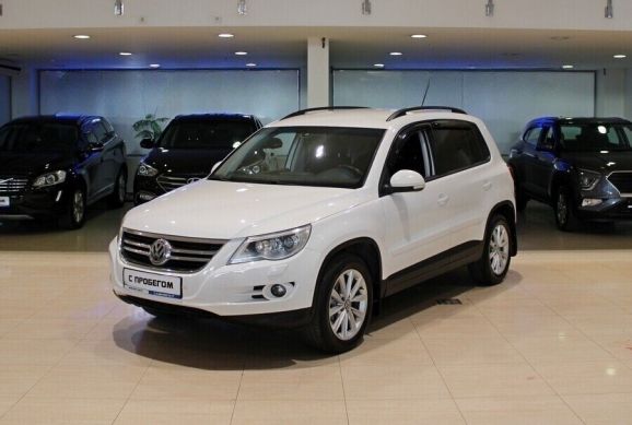 Volkswagen Tiguan, 2.0 л, АТ, 2010 фото 3