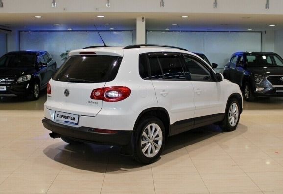 Volkswagen Tiguan, 2.0 л, АТ, 2010 фото 4