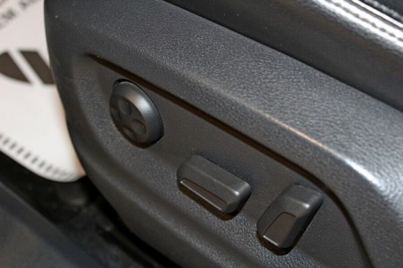 Volkswagen Tiguan, 2.0 л, АТ, 2009 фото 2