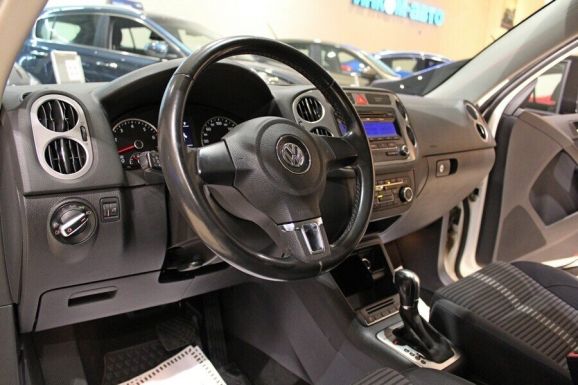 Volkswagen Tiguan, 2.0 л, АТ, 2013 фото 2
