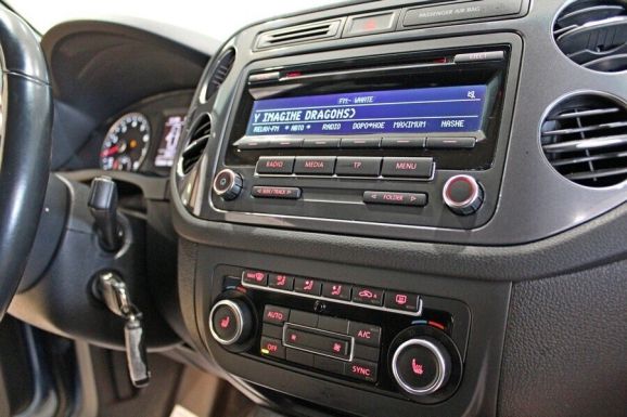 Volkswagen Tiguan, 1.4 л, Робот, 2015 фото 9