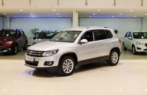Volkswagen Tiguan, 2.0 л, АТ, 2013 фото 3