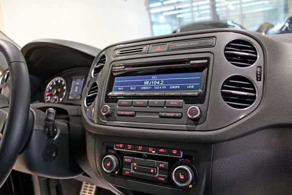 Volkswagen Tiguan, 2.0 л, АТ, 2013 фото 9