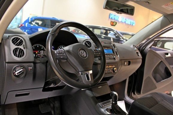 Volkswagen Tiguan, 2.0 л, АТ, 2015 фото 2
