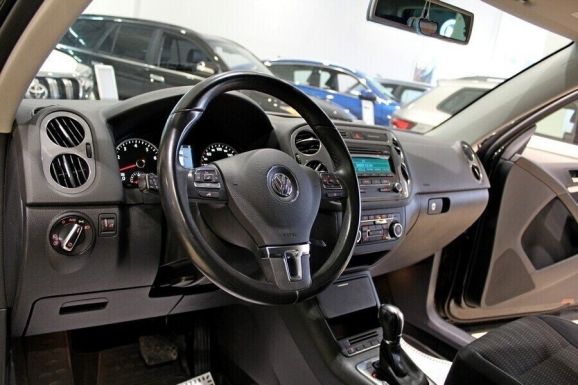 Volkswagen Tiguan, 2.0 л, АТ, 2015 фото 2