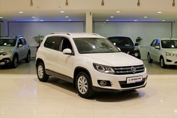 Volkswagen Tiguan, 2.0 л, АТ, 2015 фото 4