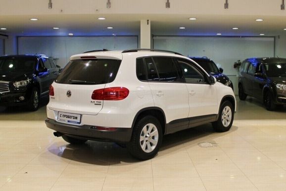 Volkswagen Tiguan, 2.0 л, АТ, 2016 фото 6