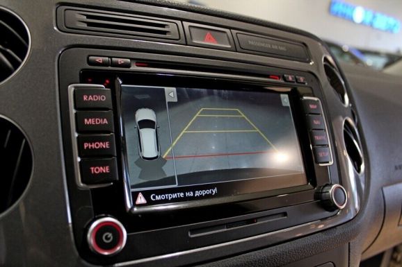 Volkswagen Tiguan, 2.0 л, АТ, 2016 фото 2