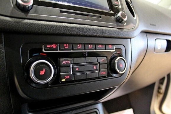 Volkswagen Tiguan, 2.0 л, АТ, 2016 фото 1