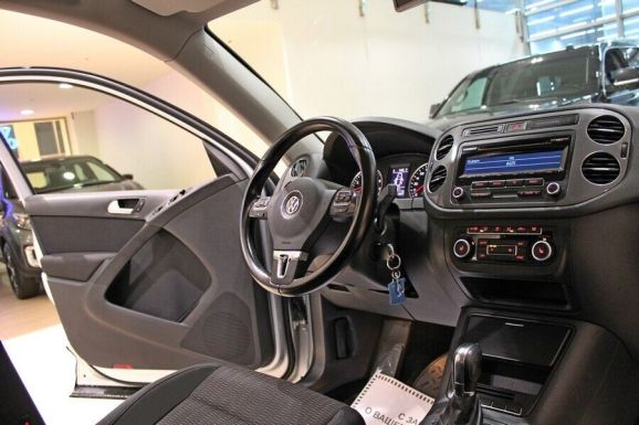 Volkswagen Tiguan, 2.0 л, АТ, 2014 фото 7