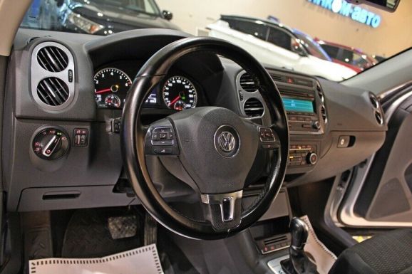 Volkswagen Tiguan, 2.0 л, АТ, 2014 фото 2