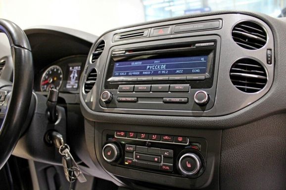 Volkswagen Tiguan, 2.0 л, АТ, 2014 фото 9