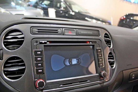 Volkswagen Tiguan, 2.0 л, АТ, 2015 фото 1