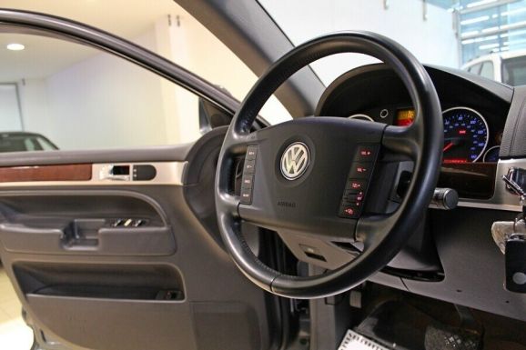 Volkswagen Touareg, 3.2 л, АТ, 2005 фото 11
