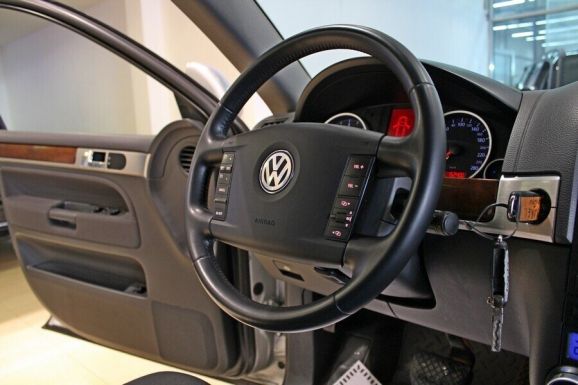 Volkswagen Touareg, 2.5 л, АТ, 2009 фото 10