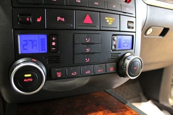 Volkswagen Touareg, 2.5 л, АТ, 2009 фото 2