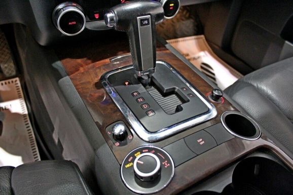 Volkswagen Touareg, 3.0 л, АТ, 2008 фото 1