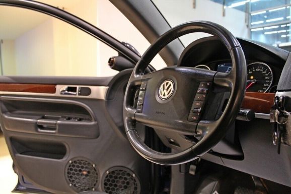 Volkswagen Touareg, 3.0 л, АТ, 2009 фото 2