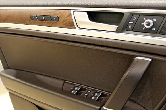 Volkswagen Touareg, 3.0 л, АТ, 2016 фото 1