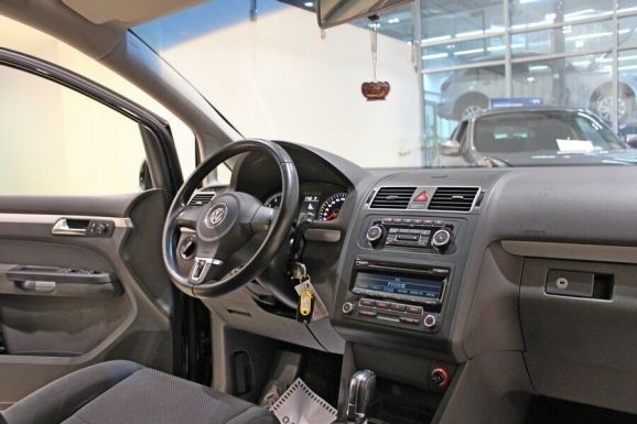 Volkswagen Touran, 1.4 л, Робот, 2012 фото 7