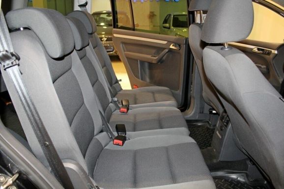 Volkswagen Touran, 1.4 л, Робот, 2012 фото 8