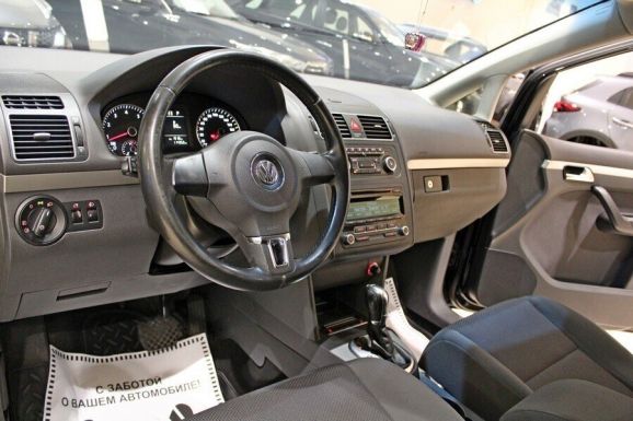 Volkswagen Touran, 1.4 л, Робот, 2012 фото 1